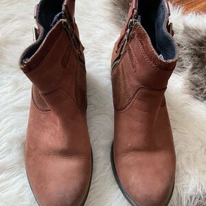Sorel Chestnut Leather Ankle Booties